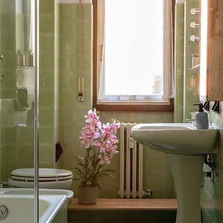 Dehomes - Ampia Casa In Centro 3 E 2 Bagni Apartmán *